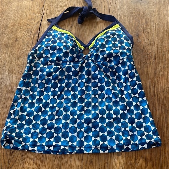 Jag halter top size small tankini , swim top. - Picture 2 of 3